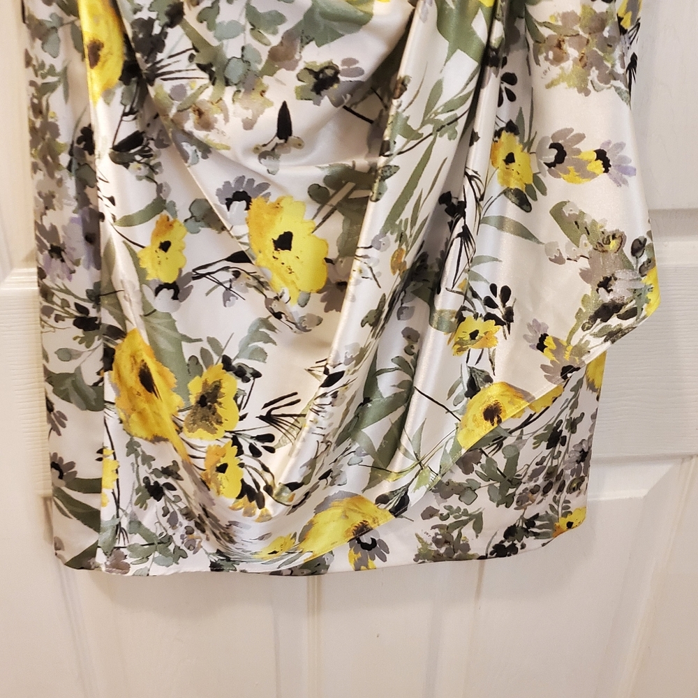Maggy London satin floral dress - Picture 2 of 13